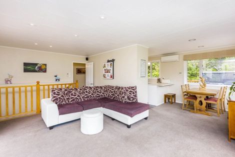 Photo of property in 59 Elmslie Road, Pinehaven, Upper Hutt, 5019