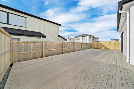 Photo of property in 16 Gertrude Cole Road, Clarks Beach, 2122