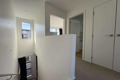 Photo of property in 2/27 Main Road, Wainuiomata, Lower Hutt, 5014