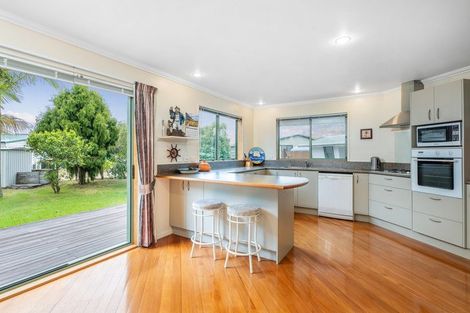 Photo of property in 7 Martin Place, Cooks Beach, Whitianga, 3591