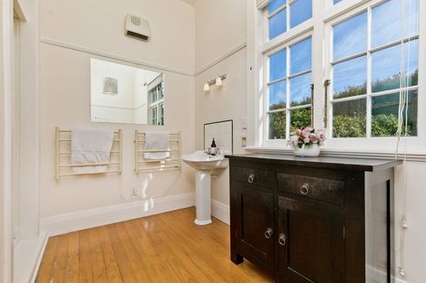 Photo of property in 27-29 Bernard Magnus Lane, Greenhithe, Auckland, 0632