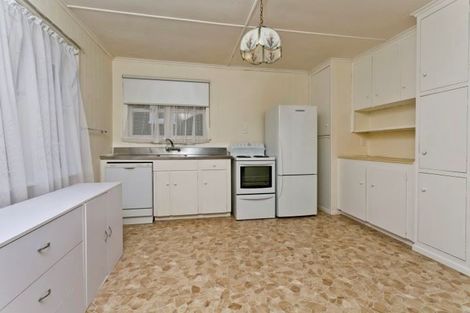 Photo of property in 1/28 Neal Avenue, Glenfield, Auckland, 0629