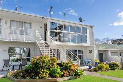 Photo of property in 5k The Esplanade, Eastern Beach, Auckland, 2012