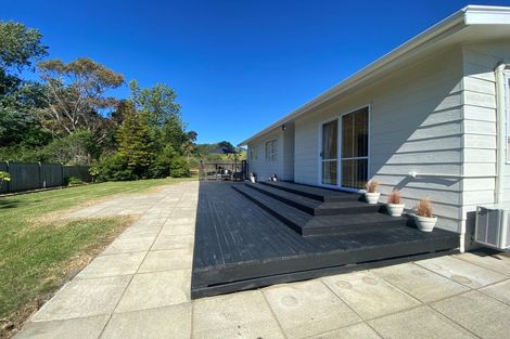 Photo of property in 165 Te Moana Road, Waikanae, 5036