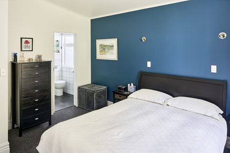 Photo of property in 31 Nikau Street, Eastbourne, Lower Hutt, 5013