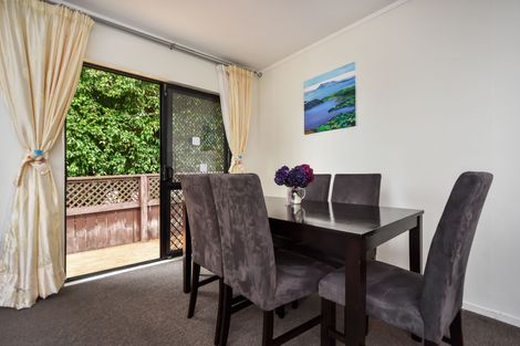 Photo of property in 2a Beazley Place, Glendene, Auckland, 0602