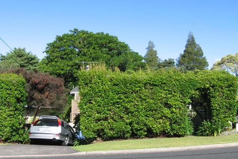 Photo of property in 4 Channel View Road, Campbells Bay, Auckland, 0630
