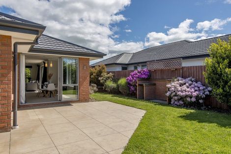 Photo of property in 14 Jefferson Close, Halswell, Christchurch, 8025