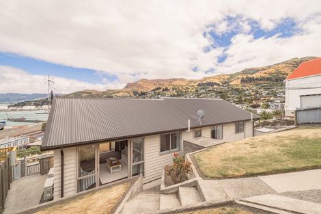 Photo of property in 10 Saint Davids Street, Lyttelton, 8082