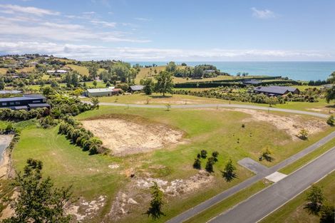 Photo of property in 17 Deck Road, Tasman, 7173