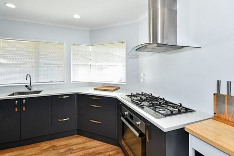 Photo of property in 1/48 Stewart Gibson Place, Manurewa, Auckland, 2105