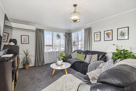 Photo of property in 5 Tikati View, Titahi Bay, Porirua, 5022