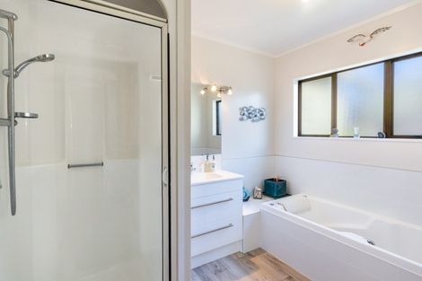 Photo of property in 33 Lakewood Drive, Nukuhau, Taupo, 3330