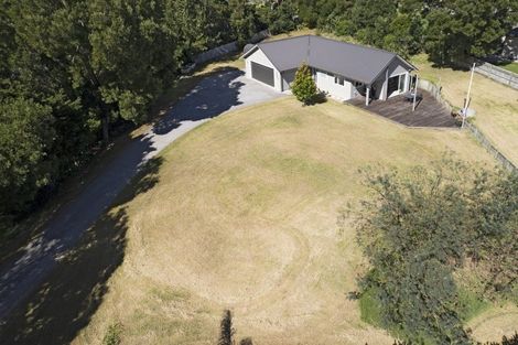 Photo of property in 949 State Highway 16, Waimauku, 0812