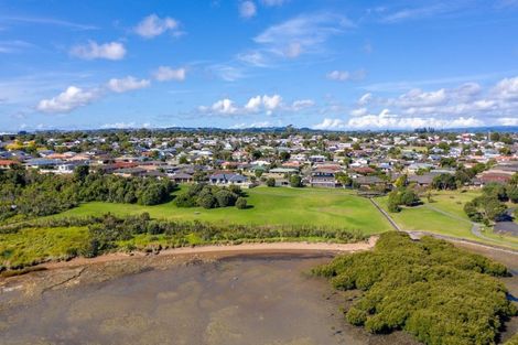 Photo of property in 42 Bellville Drive, Clendon Park, Auckland, 2103