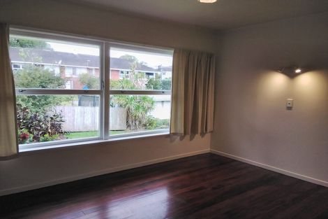 Photo of property in 4/34 Alamein Avenue, Belmont, Auckland, 0622