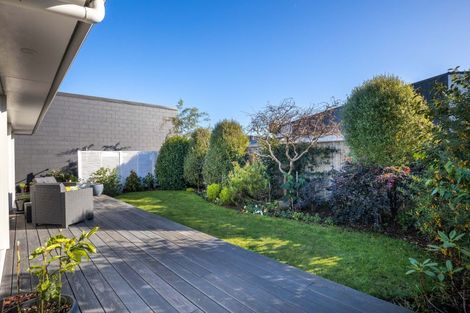 Photo of property in 374b Carrington Street, Upper Vogeltown, New Plymouth, 4310