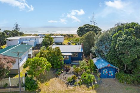 Photo of property in 85 Seaforth Road, Waihi Beach, 3611