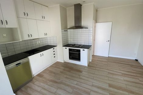 Photo of property in 76 Bell Road, Waiwhetu, Lower Hutt, 5010