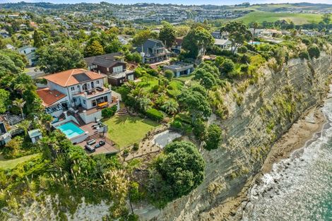 Photo of property in 10 Cliff Road, Torbay, Auckland, 0630