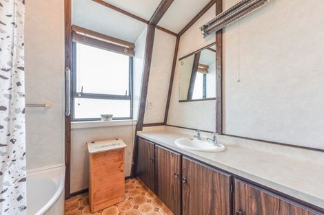 Photo of property in 4 Beach Road, Waikawa, Picton, 7220