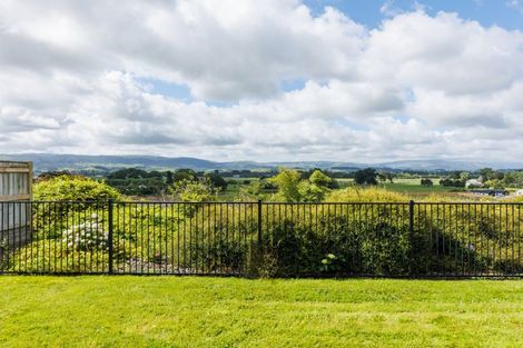 Photo of property in 10 Morocco Terrace, Kelvin Grove, Palmerston North, 4414