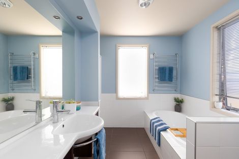 Photo of property in 14 Zeehaen Place, Britannia Heights, Nelson, 7010