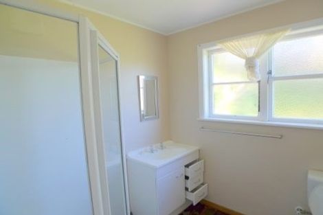 Photo of property in 21 Montgomery Avenue, Karori, Wellington, 6012