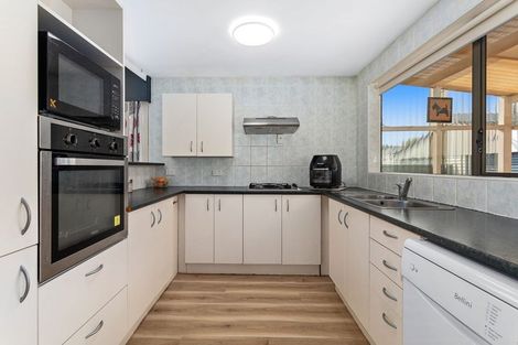 Photo of property in 53 Porritt Drive, Kawerau, 3127