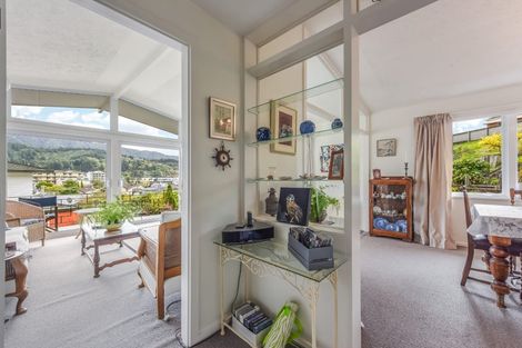 Photo of property in 8 Seaview Crescent, Picton, 7220