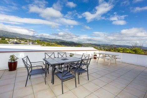 Photo of property in 19 Sunnyview Drive, Brown Owl, Upper Hutt, 5018