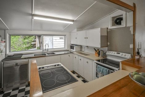 Photo of property in 37 Tawa Road, Maraetotara, Havelock North, 4294