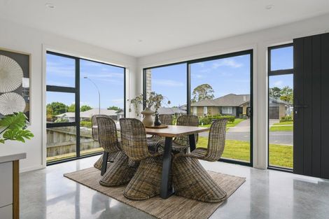 Photo of property in 7 Kayelene Place, Omokoroa, 3114