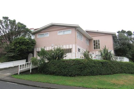 Photo of property in 21 Fitzpatrick Street, Newlands, Wellington, 6037