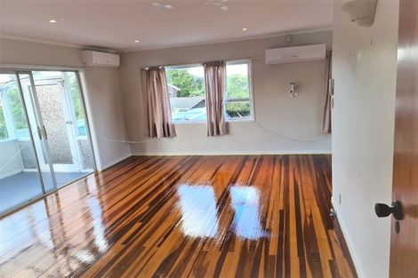 Photo of property in 1 Malters Place, Browns Bay, Auckland, 0630