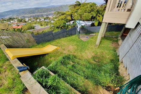 Photo of property in 47 Pokohiwi Road, Normandale, Lower Hutt, 5010