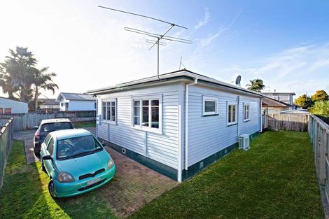 Photo of property in 18a Cameron Street, Papakura, 2110