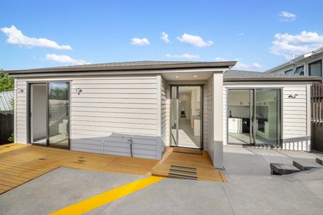 Photo of property in 14a Riserra Drive, Ranui, Auckland, 0612