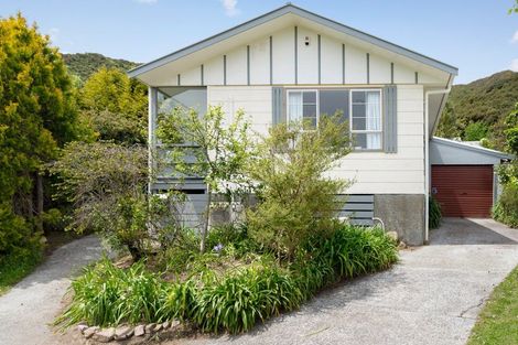 Photo of property in 62 Antrim Crescent, Wainuiomata, Lower Hutt, 5014