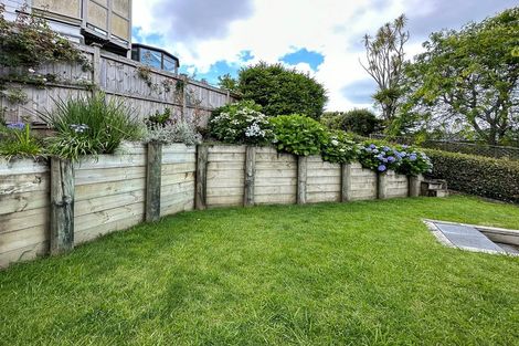 Photo of property in 2/51 Nigel Road, Browns Bay, Auckland, 0630