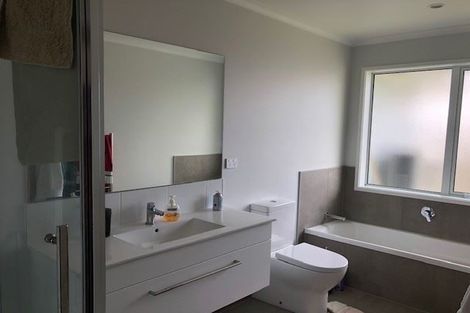 Photo of property in 9 Walnut Road, Riverhead, 0820