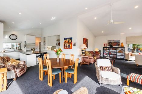 Photo of property in 42 Stewart Crescent, Hokowhitu, Palmerston North, 4410