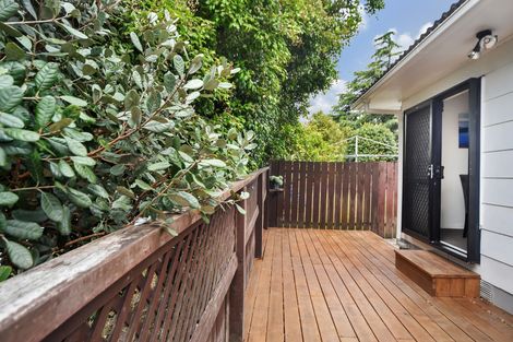 Photo of property in 2a Beazley Place, Glendene, Auckland, 0602