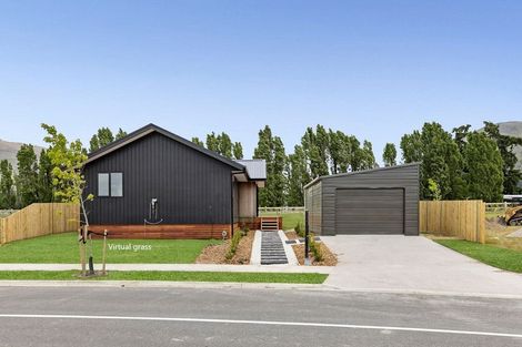 Photo of property in 15 Rubus Street, Wanaka, 9382