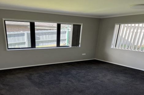 Photo of property in 5 Korihi Drive, Swanson, Auckland, 0614