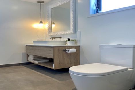 Photo of property in 13 Tuke Lane, Wanaka, 9305