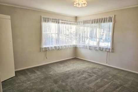 Photo of property in 440 East Coast Road, Windsor Park, Auckland, 0630