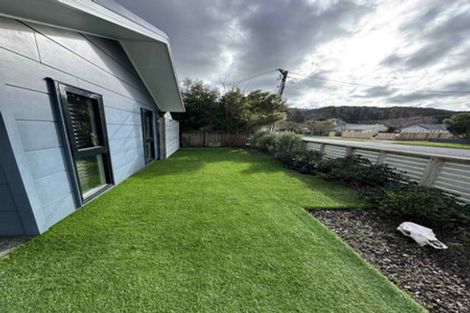 Photo of property in 19a Faulke Avenue, Wainuiomata, Lower Hutt, 5014