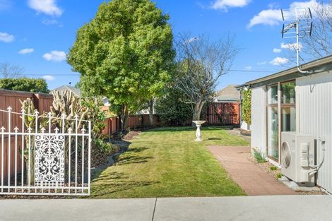 Photo of property in 27 Withells Road, Avonhead, Christchurch, 8042