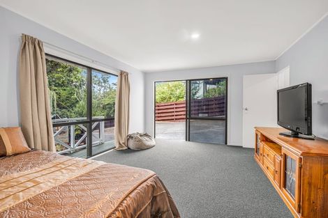 Photo of property in 11 Moffat Road, Red Beach, 0932